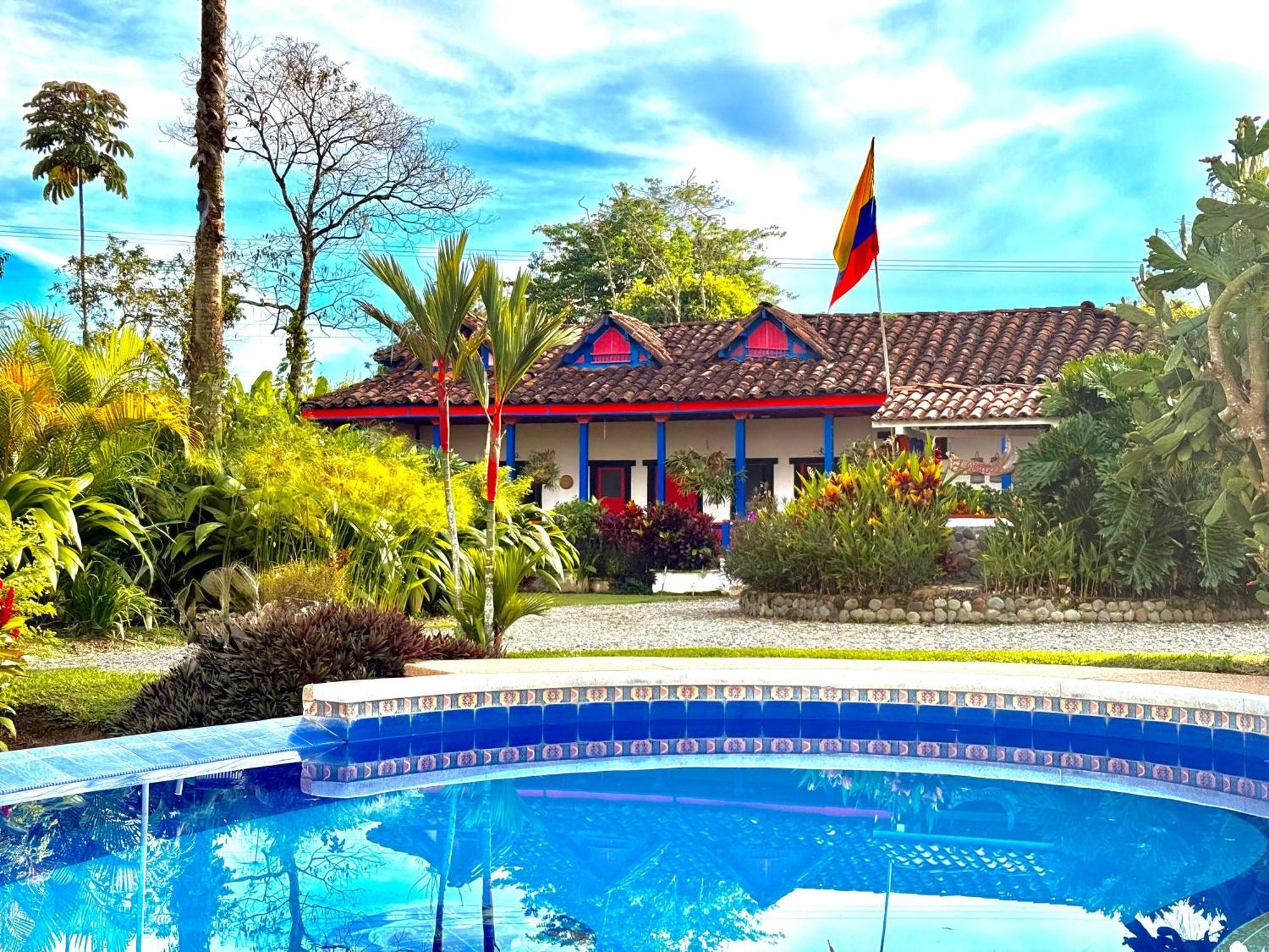 El Percal Hacienda Hotel Montenegro Exterior photo
